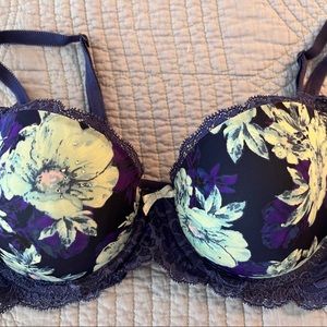 Gorgeous Victoria’s Secret bra with rhinestones – 34C